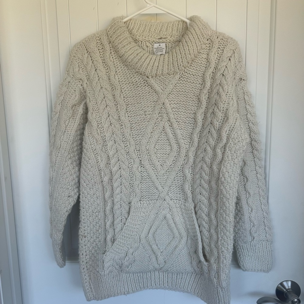 Handmade in Ecuador 100% Wool Cable Knit Sweater Size Medium